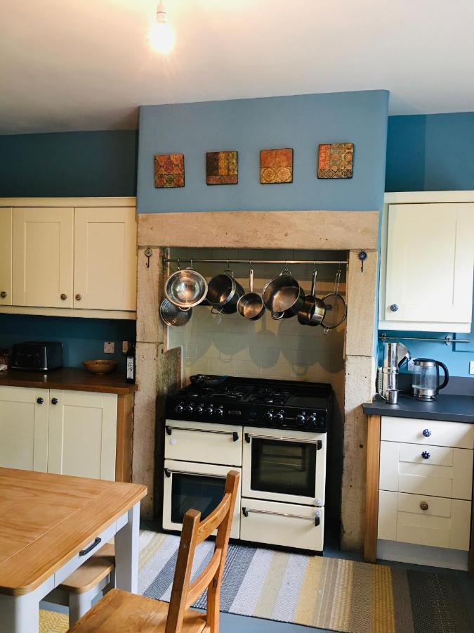 Beautiful Riverside Home, Hebden Bridge, Woodland Views, Sleeps 2 - 9 Kültér fotó