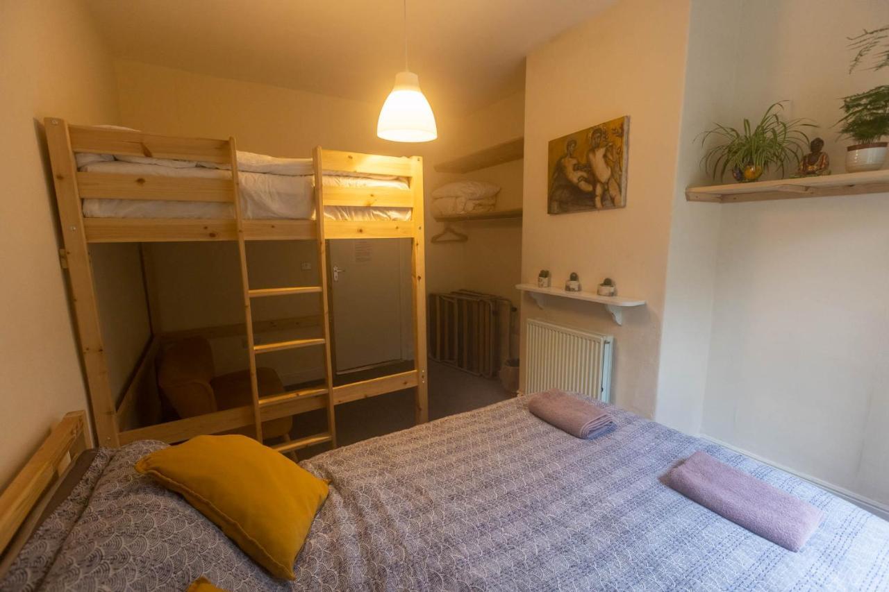 Beautiful Riverside Home, Hebden Bridge, Woodland Views, Sleeps 2 - 9 Kültér fotó