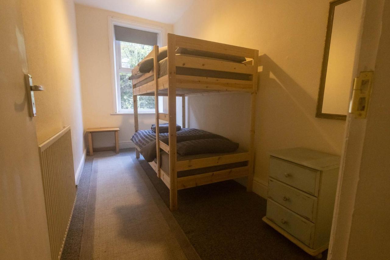 Beautiful Riverside Home, Hebden Bridge, Woodland Views, Sleeps 2 - 9 Kültér fotó